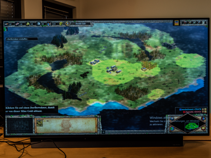 Age of Empires 2 macht auf so einem gro&szlig;en Panel richtig Spa&szlig;. (Bild: Oliver Nickel/Golem.de)